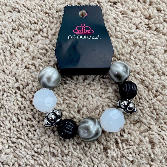 NWT Paparazzi Fashion Stretch Bracelet Marbled White Black Beads Silver Tone - Picture 1 of 6